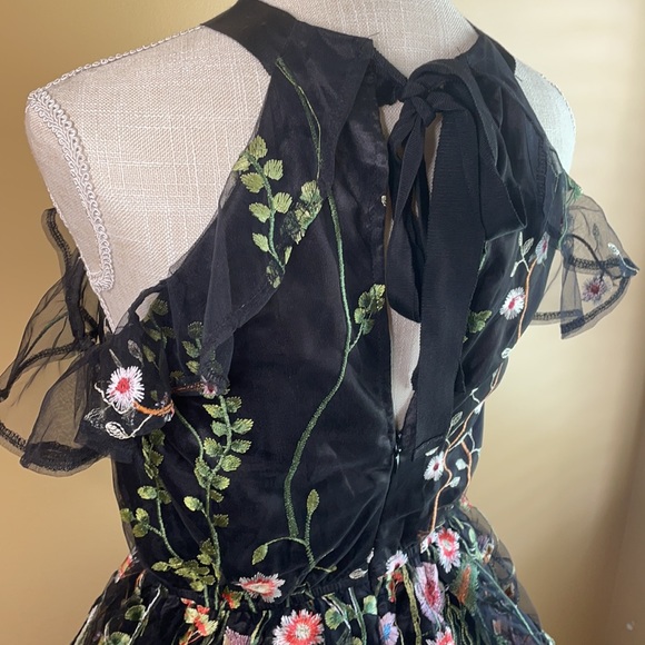 Dark Garden Dress - Picture 6 of 8